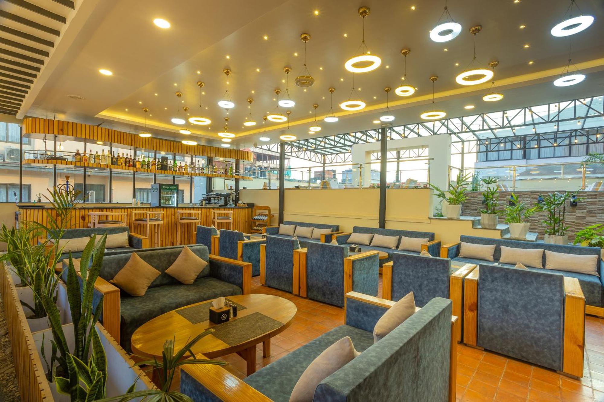 Kathmandu Business Hotel Exterior photo